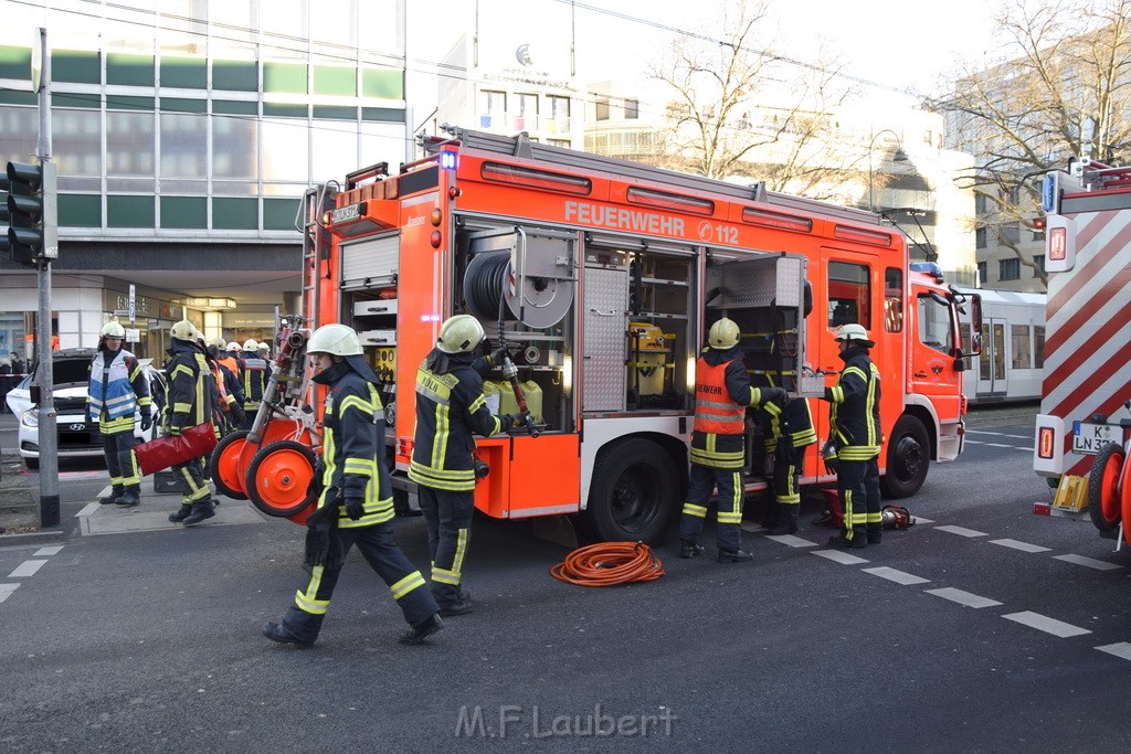 VU PKW Strab Koeln Mitte Pipinenstr Hohestr P075.JPG - Miklos Laubert